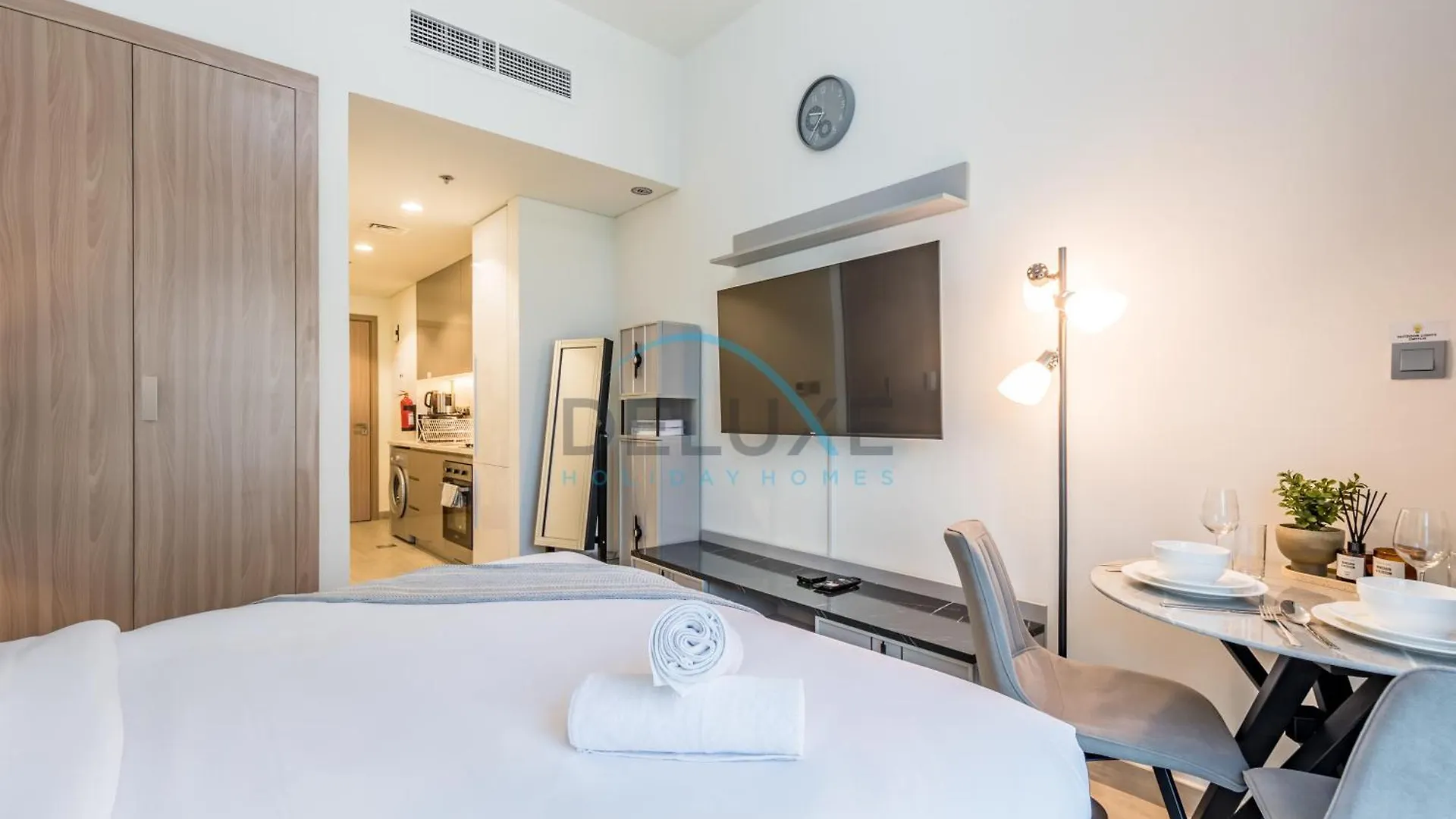 Stylish Studio Apartment In Azizi Riviera 42, Al Merkadh By Deluxe Holiday Homes Dubai United Arab Emirates